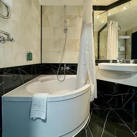 Lindgart Μίντεν