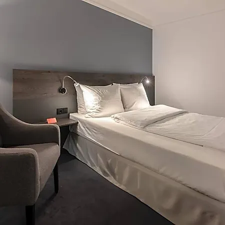 Lindgart Hotell 4*