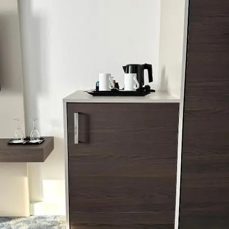 فندق Lindgart 4*