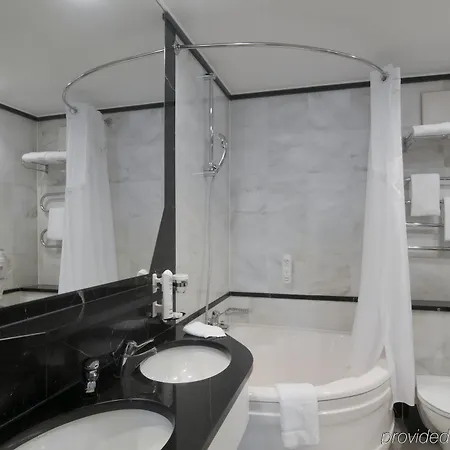 Hotel Lindgart 4*