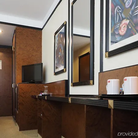 Hotel Lindgart 4*