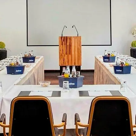 Lindgart Μίντεν