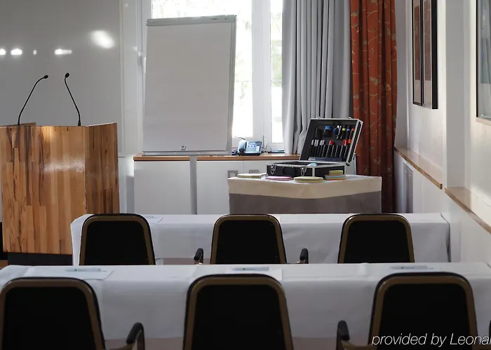 Lindgart ホテル 4*